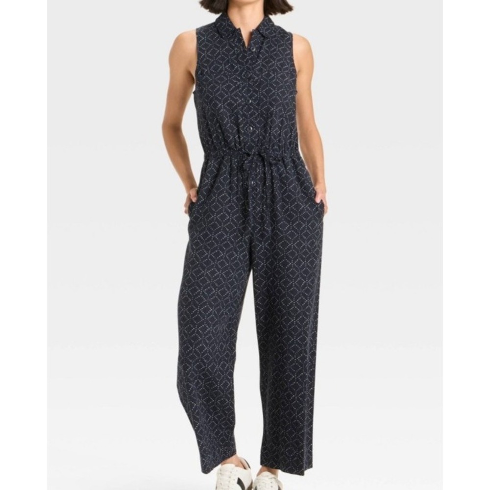 Universal Thread Women's Size 10 Sleeveless Button Front Jumpsuit Navy
